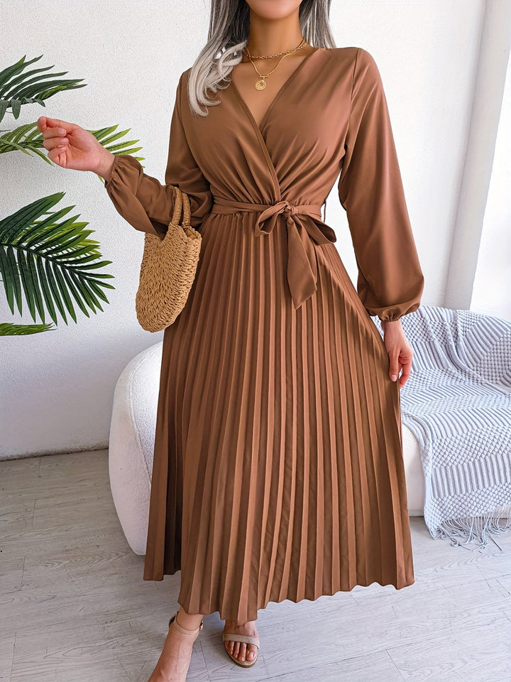 Camille - Robe élégante plissée à manches longues et décolleté croisé
