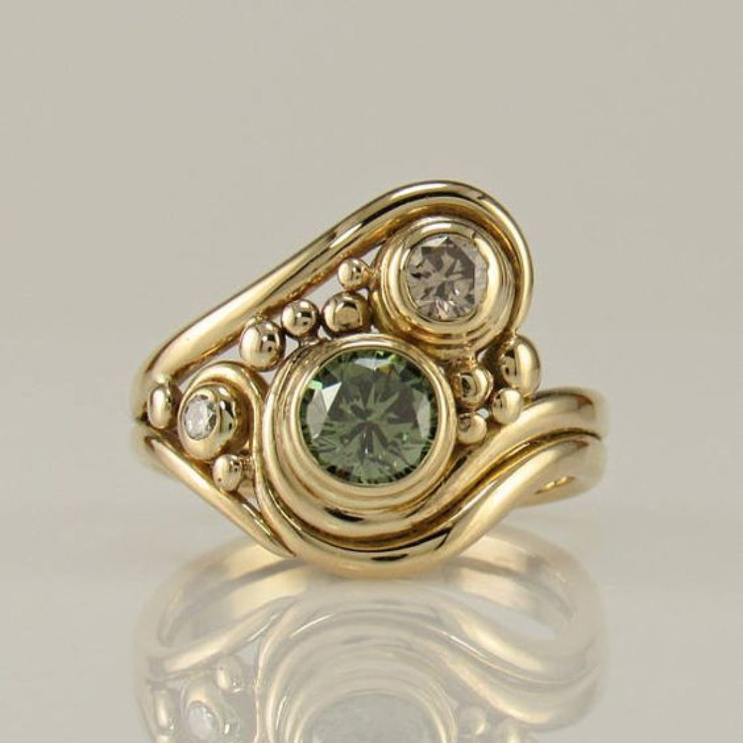 Bague en zircon vert plaqué or vintage