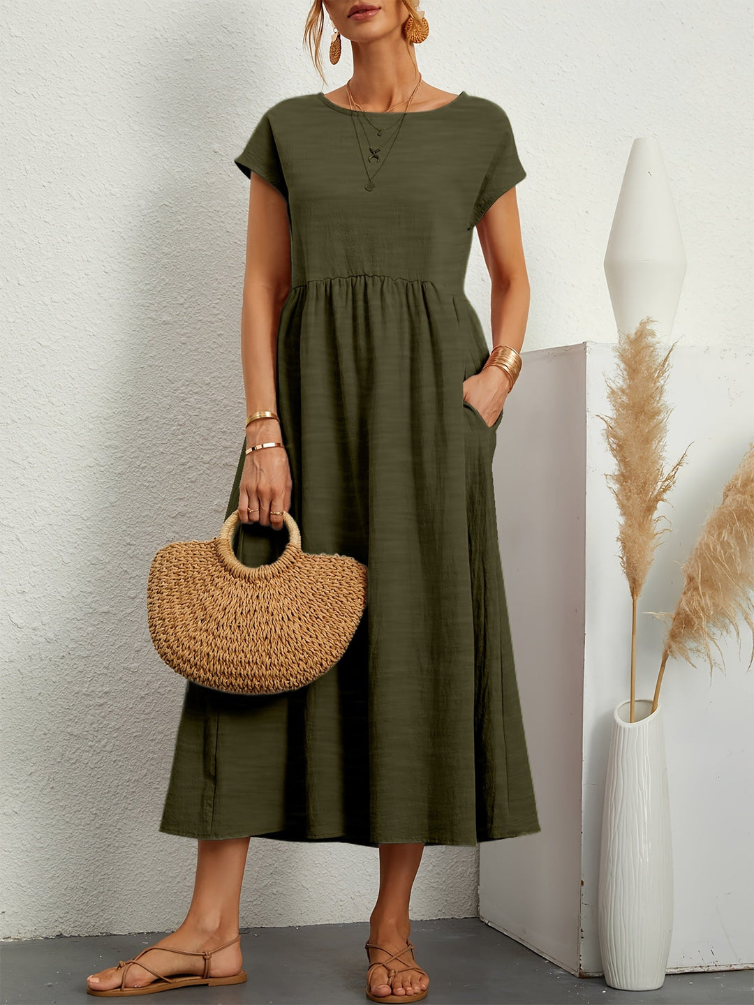 Charlotte – Robe longue fluide avec taille plissée et poches