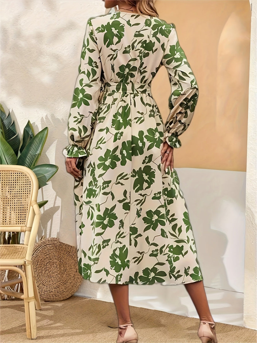 Florence – Robe Midi avec Coupe Flottante, Imprimé Floral et Manches Lanternes