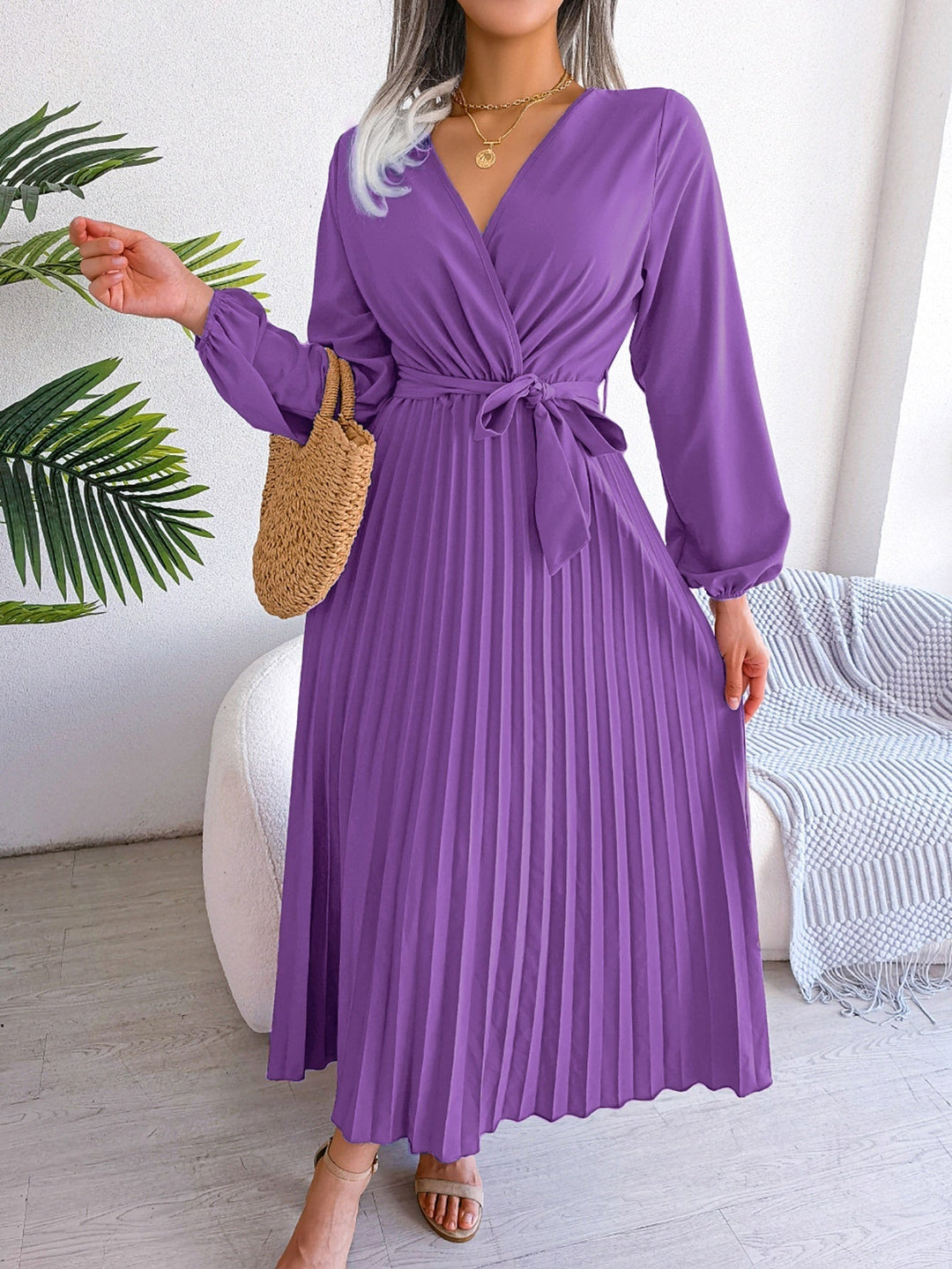 Camille - Robe élégante à manches longues et décolleté croisé