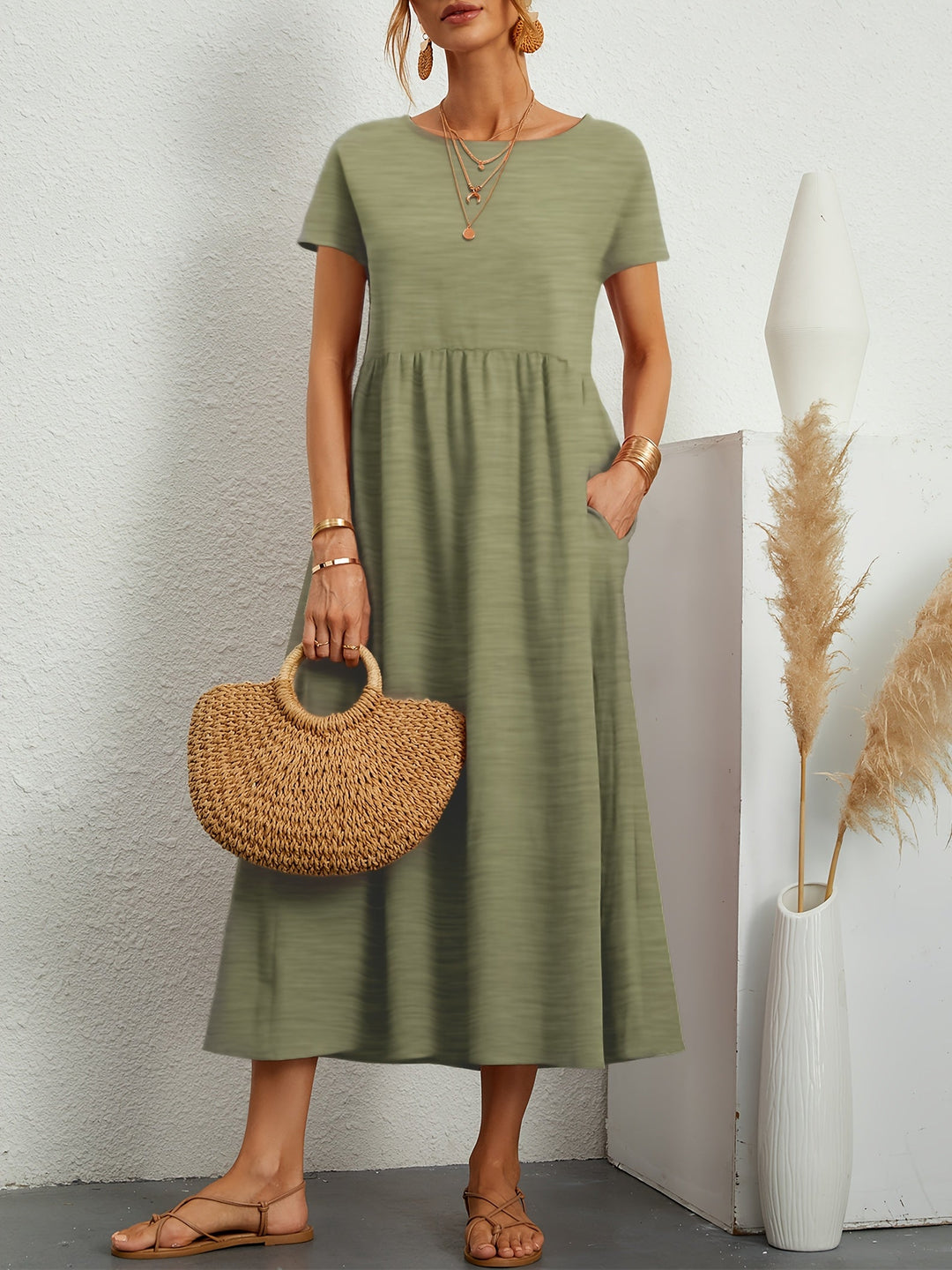 Charlotte – Robe longue fluide avec taille plissée et poches