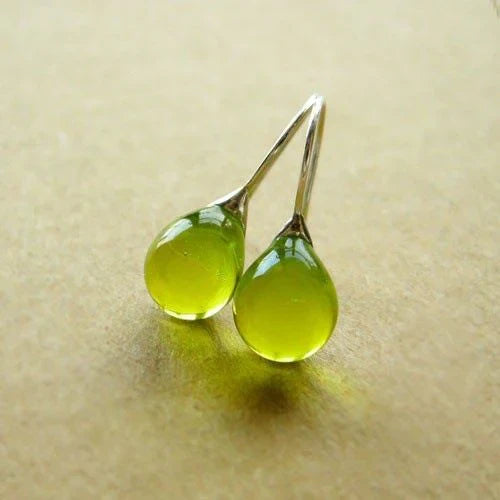 Boucles d'oreilles en verre olive vintage